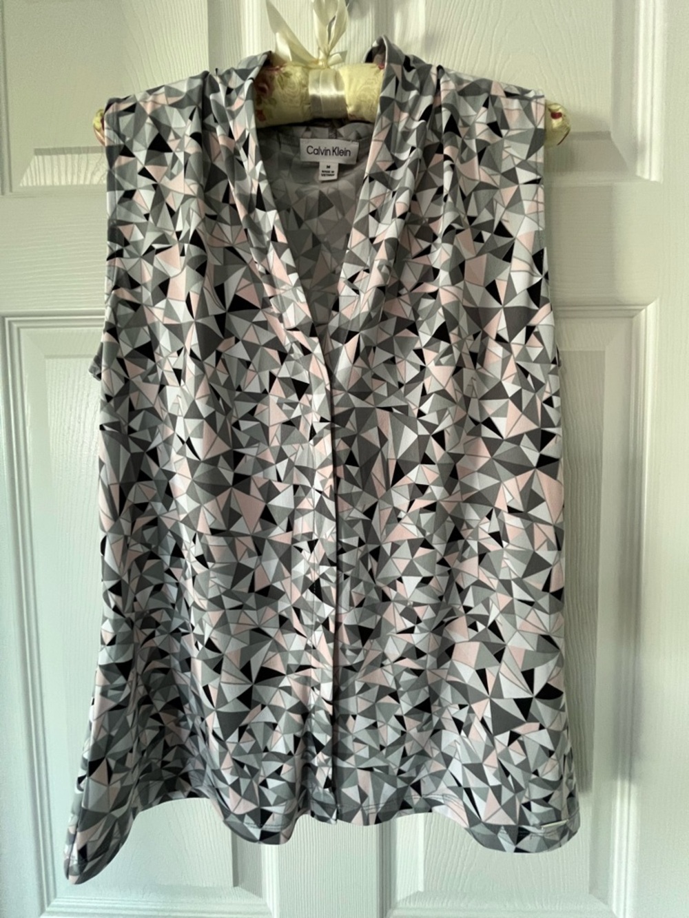 Women’s Calvin Klein blouse
Size Medium